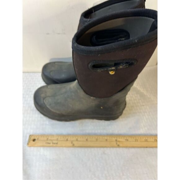 Bogs Kneoclse solid black boots youth 6 (scuffs) - Picture 7 of 9